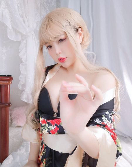 大屌插入骚逼免费看视频_国产在线观看