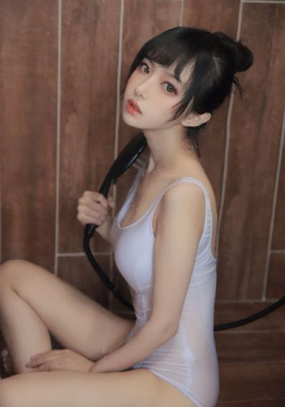 人妻精品久久久久中文字幕69_高清日本电影免费