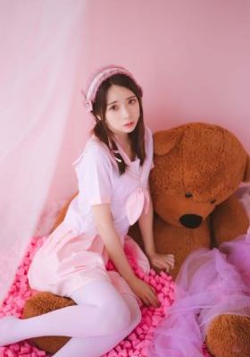 两个人WWW免费高清视频在线观看_蓝光免费在线观看